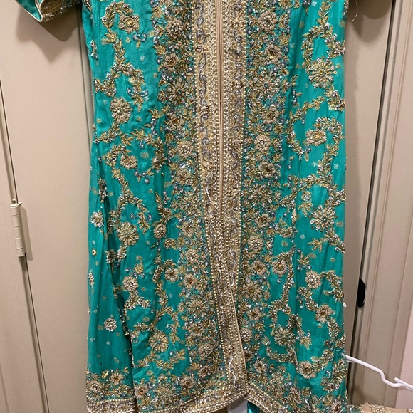 Shalwar Kameez Blue With purse clutch wedding dress - Picture 4 of 8